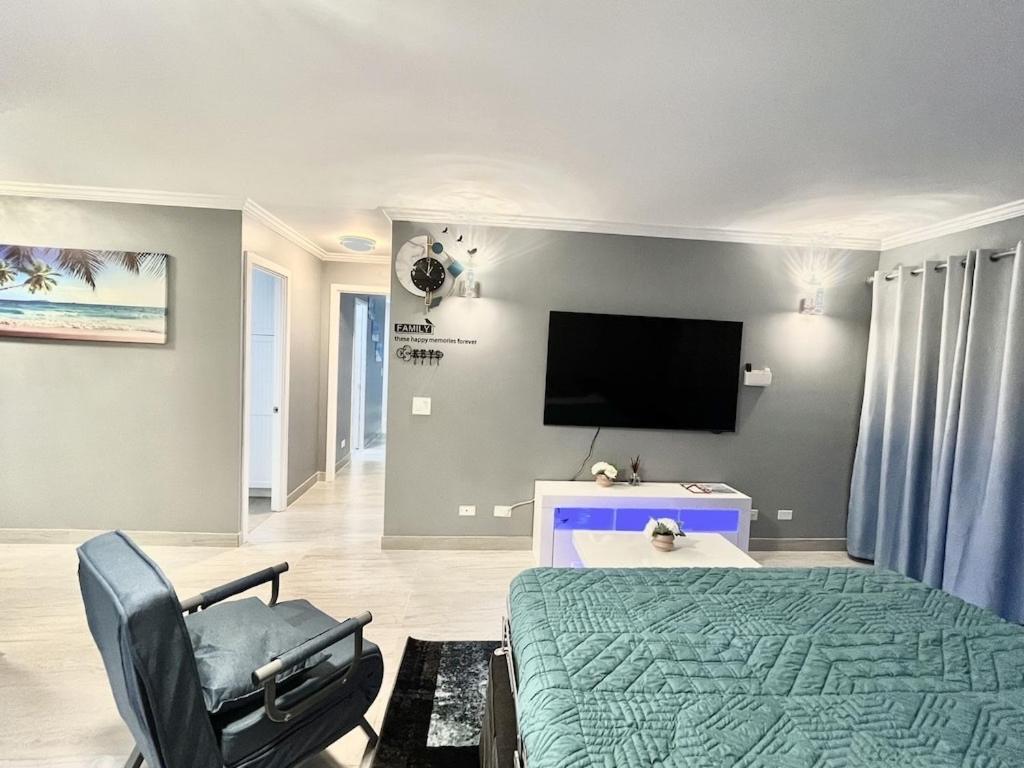 Waikiki Condo 2 Bedrooms 2 Bathrooms With 1 Free Parking Space 호놀룰루 외부 사진