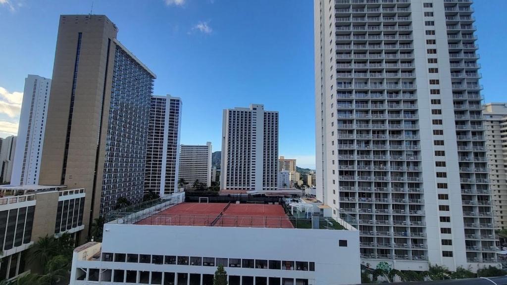 Waikiki Condo 2 Bedrooms 2 Bathrooms With 1 Free Parking Space 호놀룰루 외부 사진