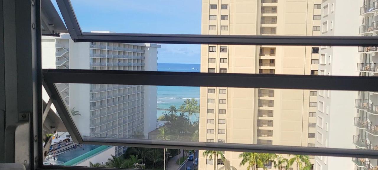 Waikiki Condo 2 Bedrooms 2 Bathrooms With 1 Free Parking Space 호놀룰루 외부 사진